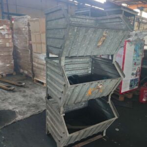 CONTENITORI A BOCCA DI LUPO IN FERRO