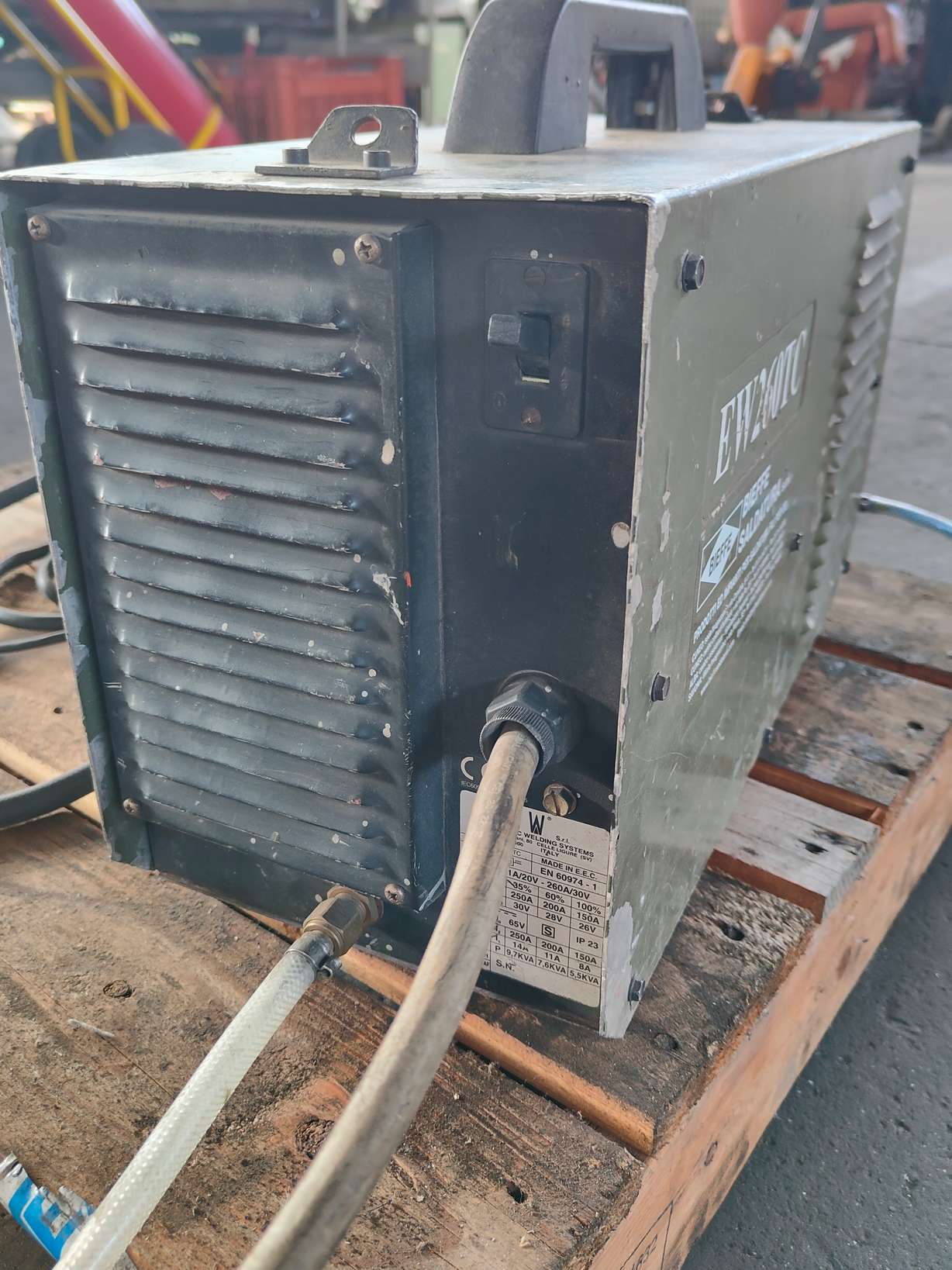 SALDATRICE A TIG PORTATILE TIG EWS EW 260 TC - immagine 5